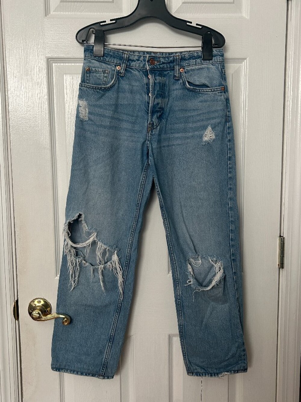 &Denim Ripped Jeans Women's Size 2 90's Boyfriend High Rise Edgy Casual *Stain*